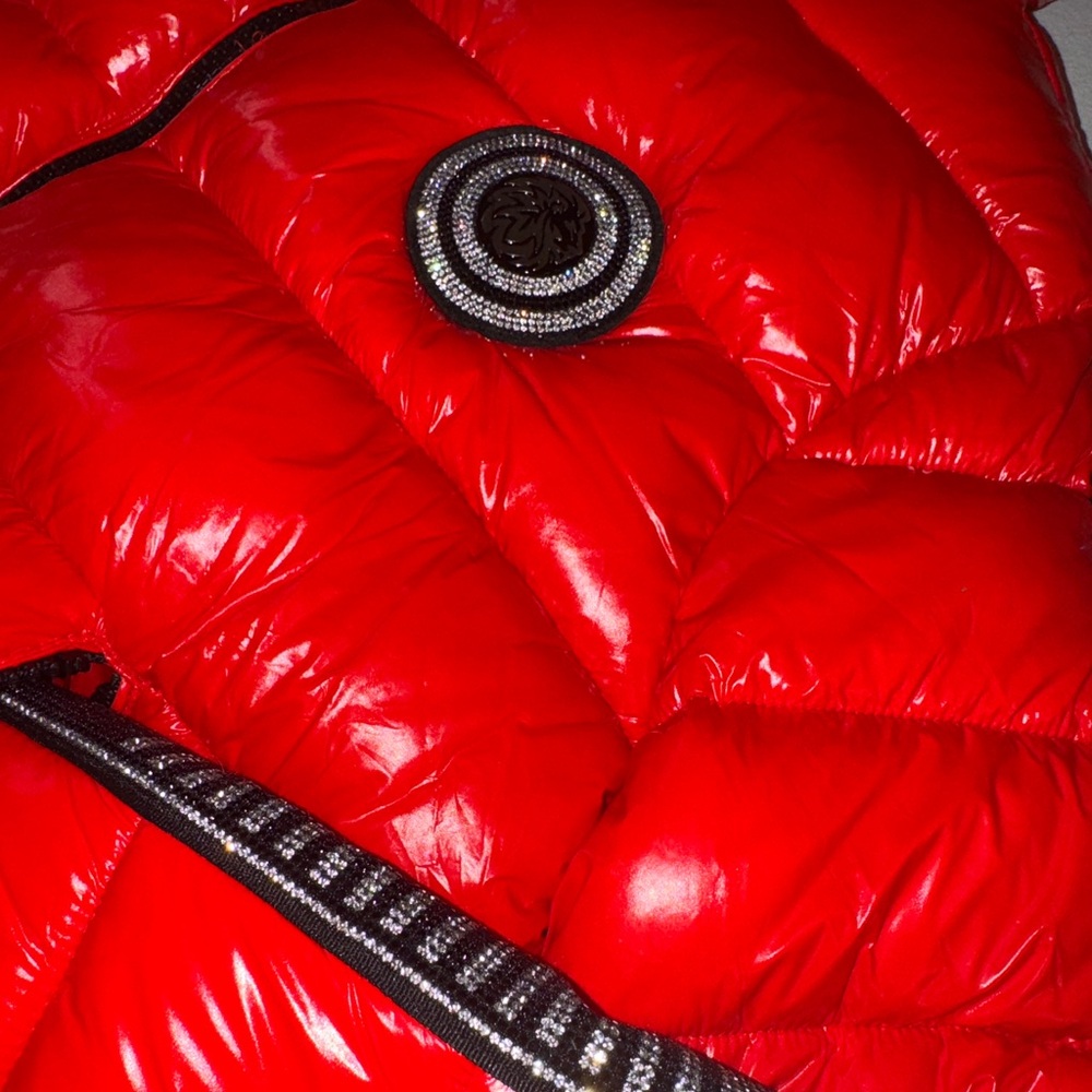 Red Switch Puffer Coat - Picture 4 of 5